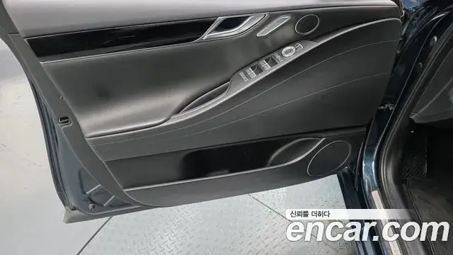 Genesis G80 2021 — ფოტო 27/34