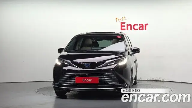 Toyota Sienna 2021 — ფოტო 6/34
