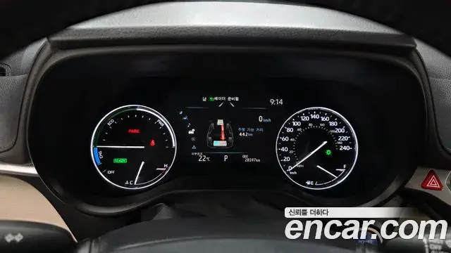 Toyota Sienna 2021 — ფოტო 25/34
