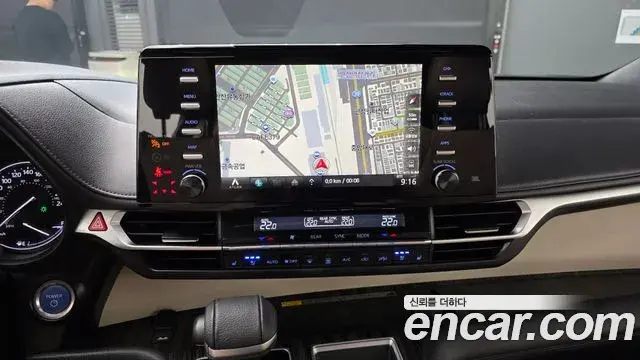 Toyota Sienna 2021 — ფოტო 34/34