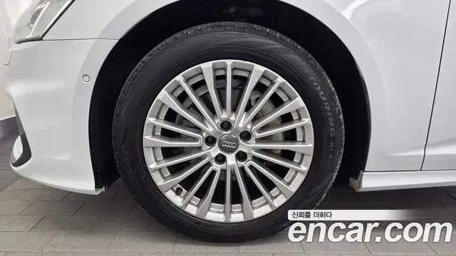 Audi A6 2020 — Şəkil 25/35
