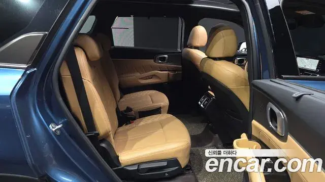 Kia Sorento 2021 — Photo 32/37