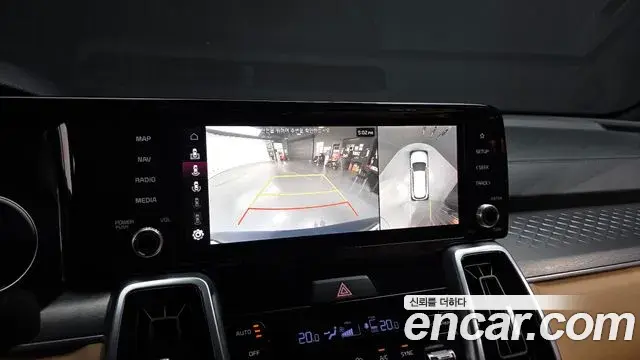 Kia Sorento 2021 — Photo 1/37