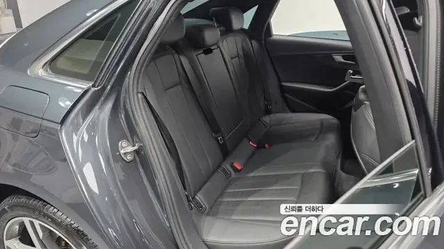 Audi A4 2019 — Photo 13/20