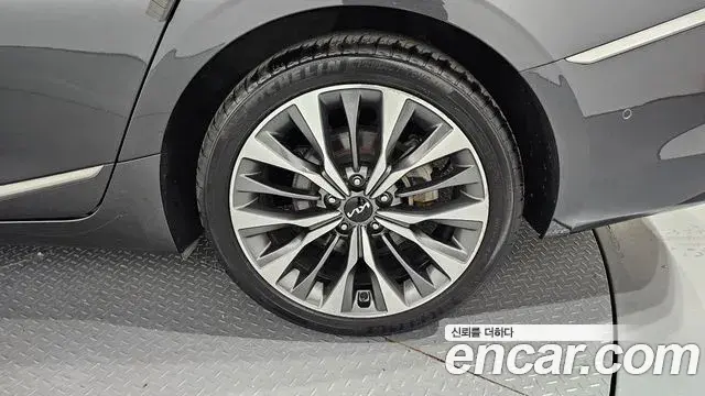 Kia K8 2022 — Şəkil 19/32