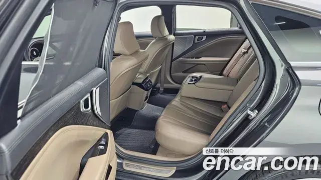 Kia K8 2022 — Şəkil 20/32