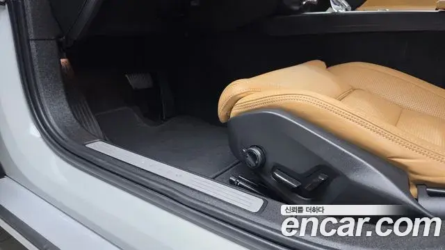 Volvo S60 2021 — Photo 31/32