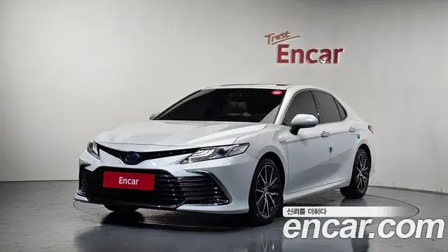Toyota Camry 2024 — Şəkil 24/32