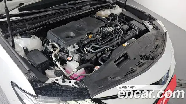 Toyota Camry 2024 — Şəkil 4/32