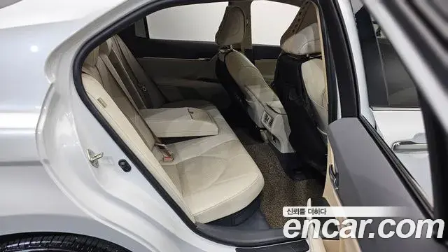 Toyota Camry 2024 — Şəkil 31/32