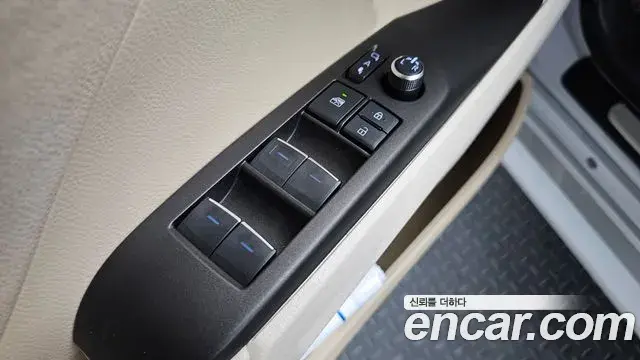 Toyota Camry 2024 — Şəkil 13/32