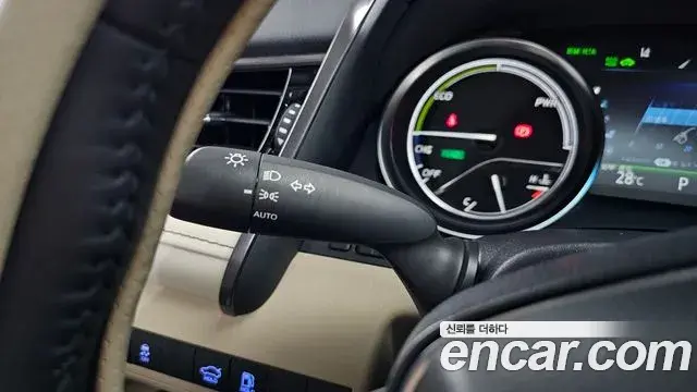 Toyota Camry 2024 — Şəkil 21/32