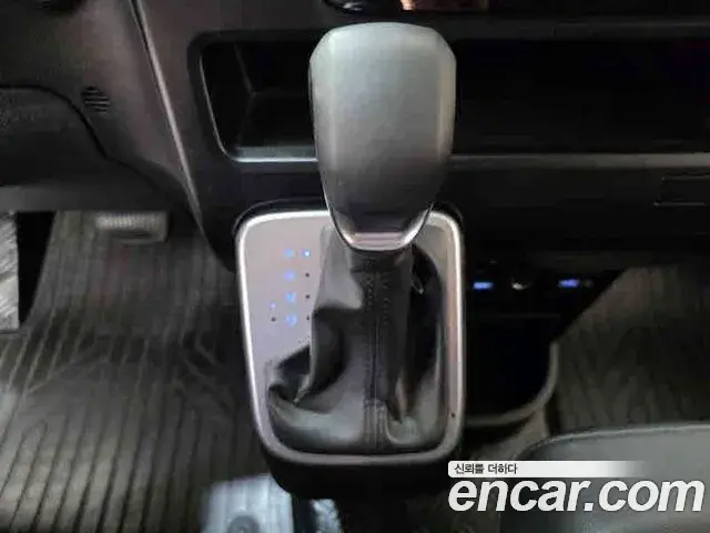 Hyundai Staria 2023 — Фото 14/19