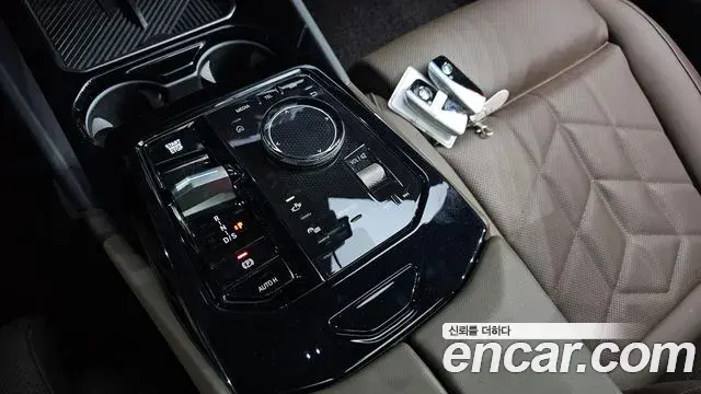 BMW 5 Series 2024 — Фото 9/20