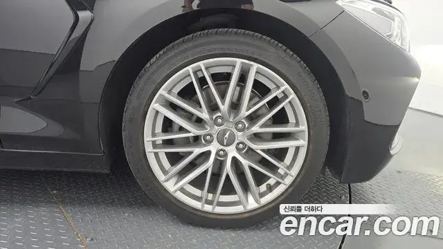 Genesis G70 2019 — Şəkil 19/34