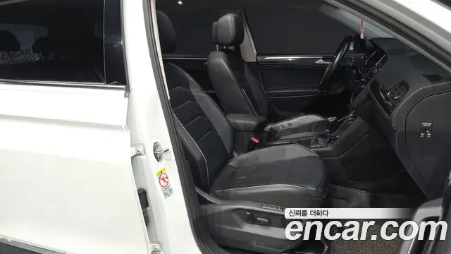 Volkswagen Tiguan Allspace 2018 — Фото 11/20