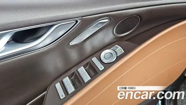Genesis Electrified G80 2022 — Фото 16/20