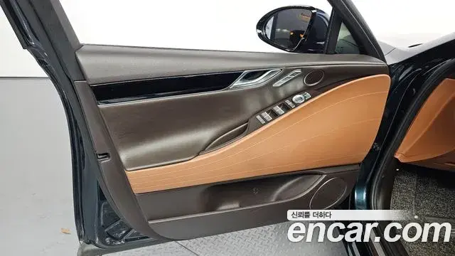 Genesis G80 2022 — ფოტო 24/30