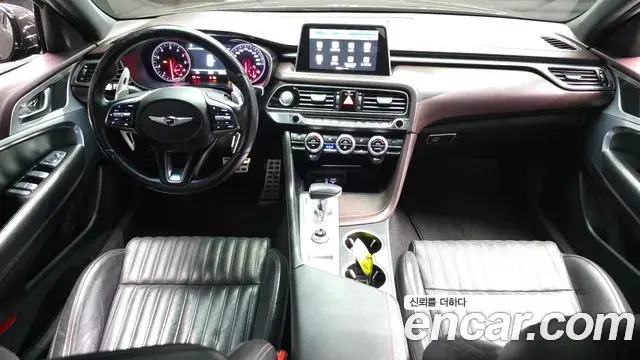 Genesis G70 2018 — Photo 9/30