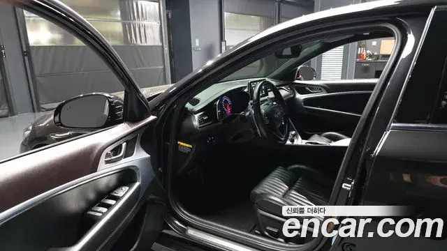 Genesis G70 2018 — Photo 21/30