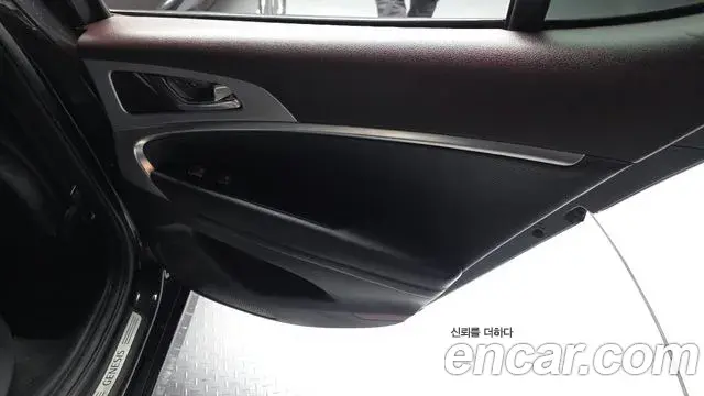 Genesis G70 2018 — Photo 16/30