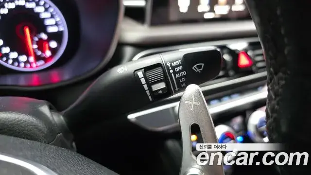 Genesis G70 2018 — Photo 17/30
