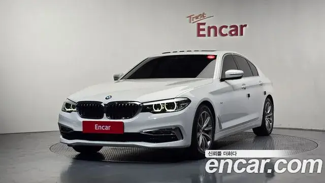 BMW 5 Series 2018 — Фото 1/20