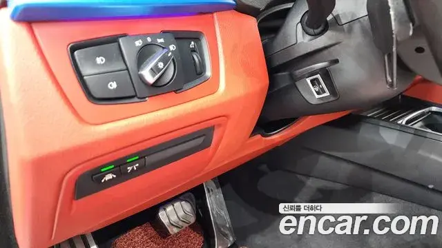 BMW 4 Series 2018 — Photo 32/34