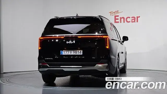 Kia Carnival 2024 — ფოტო 12/35