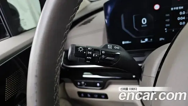 Kia Carnival 2024 — ფოტო 10/35