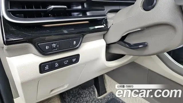 Kia Carnival 2024 — ფოტო 25/35
