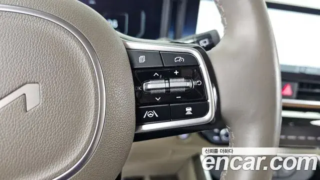 Kia Carnival 2024 — ფოტო 4/35