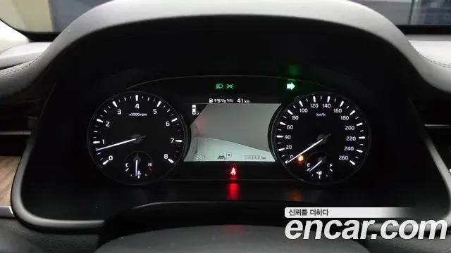 Kia The K9 2022 — Photo 8/20