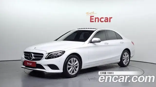 Mercedes-Benz C-Class 2019 — Photo 14/20