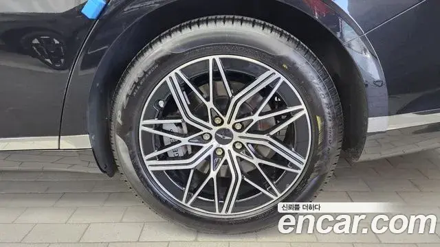 Genesis G90 2022 — Photo 27/34