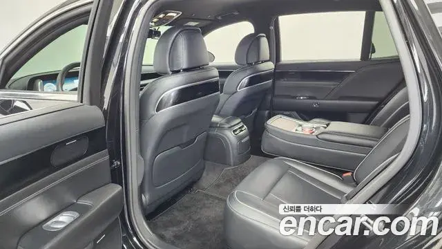 Genesis G90 2022 — Photo 16/34