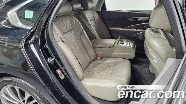 Kia The K9 2022 — Photo 11/20