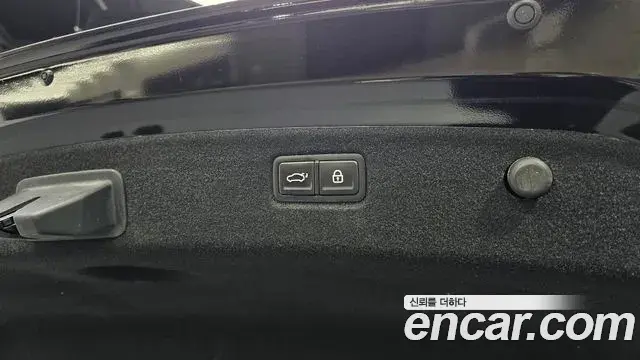 Kia The K9 2022 — Photo 20/20