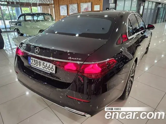 Mercedes-Benz E-Class 2025 — Şəkil 7/15