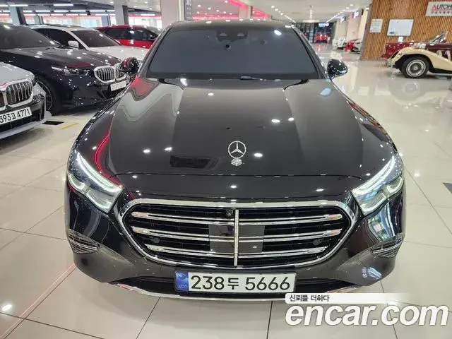 Mercedes-Benz E-Class 2025 — Şəkil 14/15