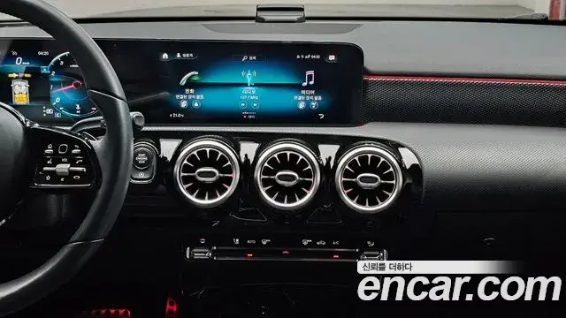 Mercedes-Benz A-Class 2021 — Photo 19/30
