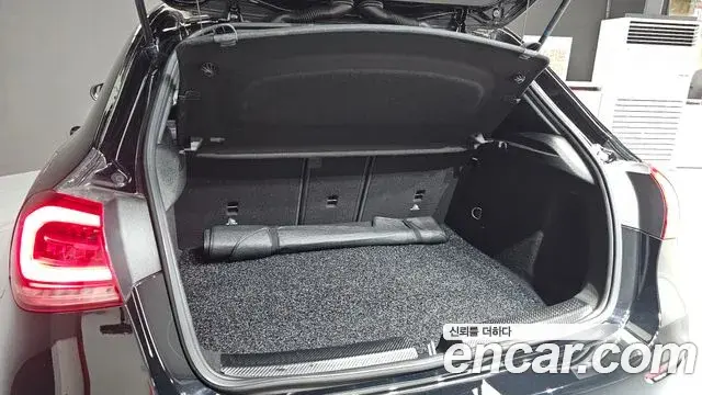 Mercedes-Benz A-Class 2021 — Photo 27/30