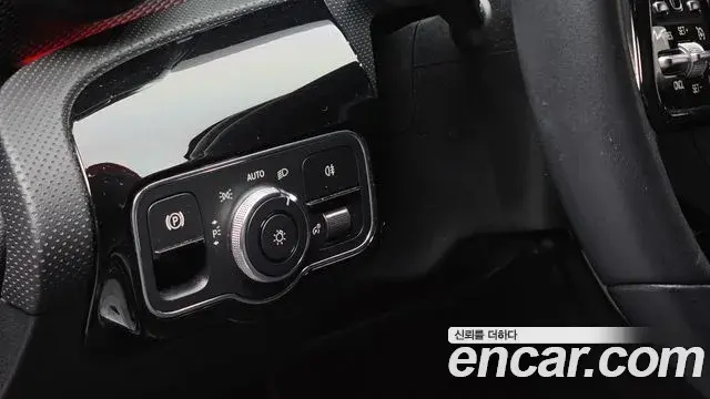 Mercedes-Benz A-Class 2021 — Photo 3/30