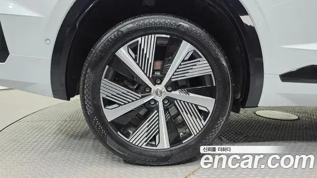Renault Samsung Grand Koleos 2024 — Photo 38/38