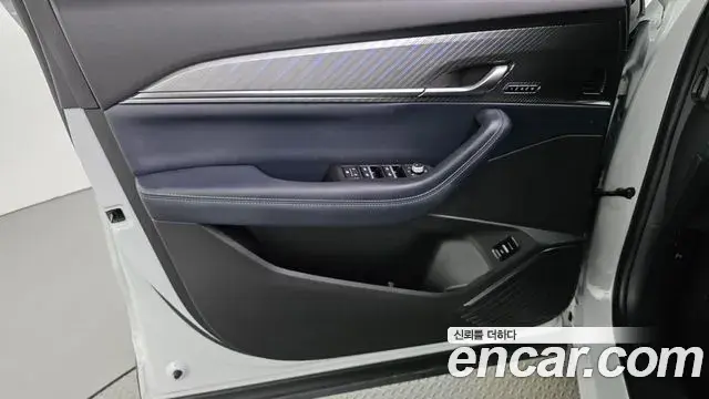Renault Samsung Grand Koleos 2024 — Photo 30/38