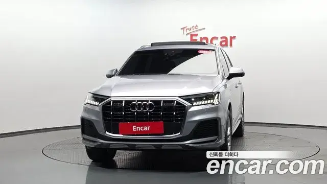 Audi Q7 2021 — Фото 3/20
