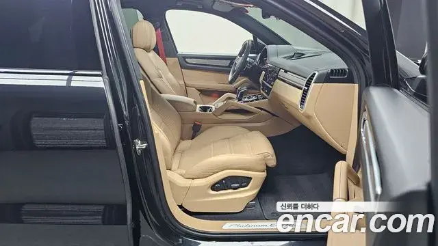 Porsche Cayenne 2022 — Şəkil 16/20