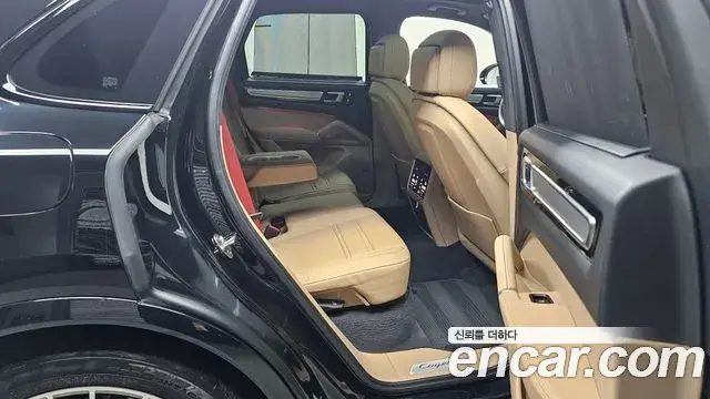 Porsche Cayenne 2022 — Şəkil 13/20