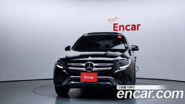 Mercedes-Benz GLC-Class 2019 — Photo 7/29