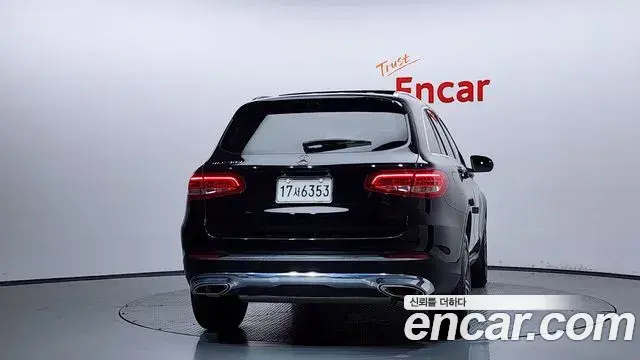 Mercedes-Benz GLC-Class 2019 — Photo 21/29
